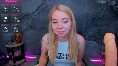 Snapshot of kim_girl_next_door chatting on February 25, 2025, 8:36 am KIM online show from February 25, 2025, 8:36 am