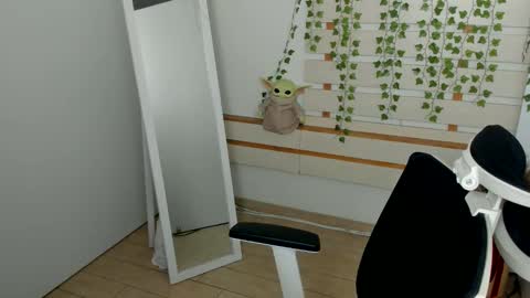 Snapshot of kim_go chatting on September 22, 2025, 6:37 am Kim online show from September 22, 2025, 6:37 am