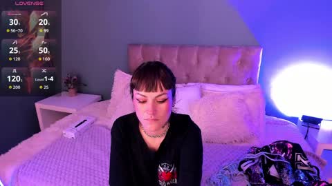 Kim Jeins666 online show from May 16, 2026, 1:10 pm