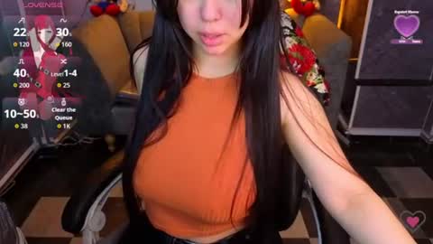 kim_perry_b online show from June 19, 2026, 2:27 am