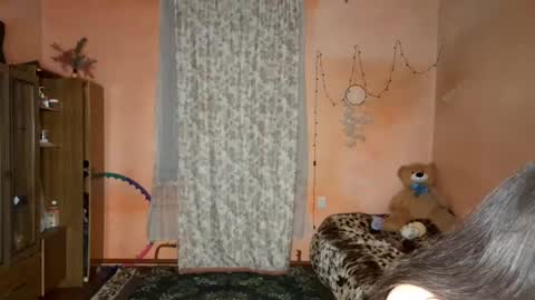 kimberlikoshy online show from June 8, 2026, 9:37 pm