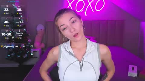 kimberlly_smith online show from December 19, 2025, 11:45 pm