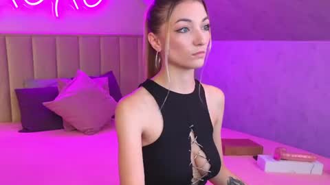 kimberlly_smith online show from July 1, 2026, 11:48 pm