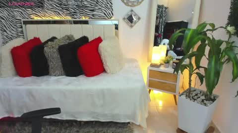 Kimberly  online show from May 16, 2026, 10:36 am