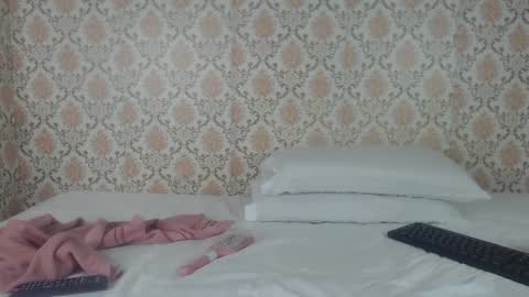 Snapshot of kimberly_perez__ chatting on January 19, 2025, 11:00 pm Kimberly online show from January 19, 2025, 11:00 pm