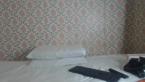 Snapshot of kimberly_perez__ chatting on February 4, 2025, 11:06 pm Kimberly online show from February 4, 2025, 11:06 pm