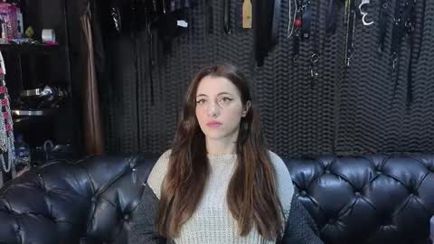  KIMBERLY SWAN  online show from September 21, 2025, 12:45 am