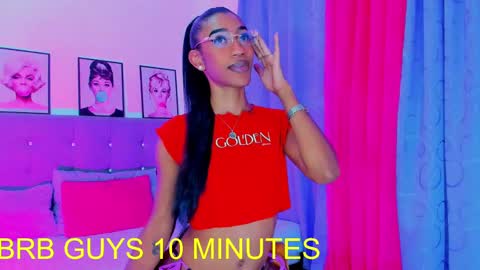 Your Queen KIM online show from December 19, 2024, 6:01 pm