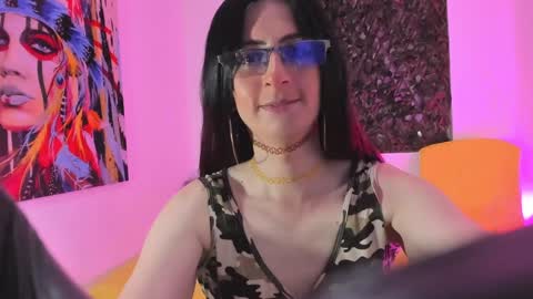 kimberly_thonson online show from February 5, 2025, 8:25 pm