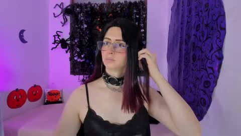 kimberly_thonson online show from October 23, 2025, 4:06 pm