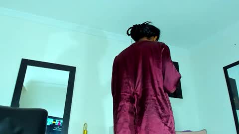 Kimberly Banks online show from March 3, 2026, 9:59 am