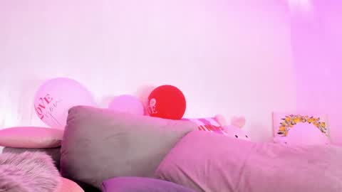 Natalie online show from April 25, 2026, 3:53 am