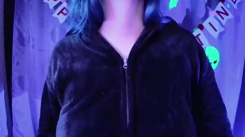 Kim Lennox online show from February 8, 2026, 11:41 pm