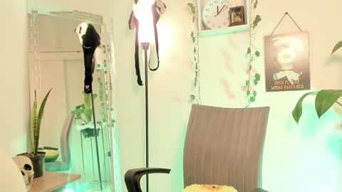 Snapshot of kimmcarter chatting on February 14, 2025, 5:09 am Kimm online show from February 14, 2025, 5:09 am