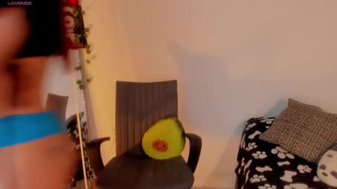 Kimm online show from December 14, 2025, 3:56 am