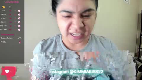 Snapshot of kimmiakiss22 chatting on January 5, 2025, 3:43 am Kimmi online show from January 5, 2025, 3:43 am