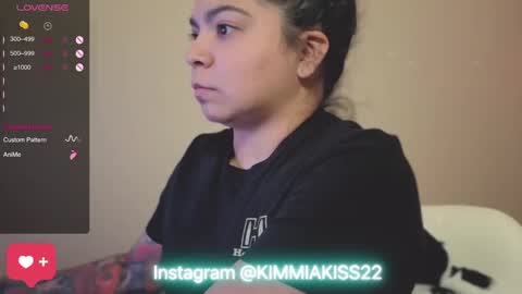 Snapshot of kimmiakiss22 chatting on January 13, 2025, 3:12 am Kimmi online show from January 13, 2025, 3:12 am