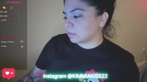 Snapshot of kimmiakiss22 chatting on February 8, 2025, 2:15 am Kimmi online show from February 8, 2025, 2:15 am