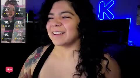 Snapshot of kimmiakiss22 chatting on June 22, 2026, 3:25 am Kimmi online show from June 22, 2026, 3:25 am