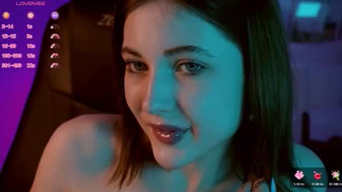 Snapshot of kimmie_shine chatting on September 18, 2025, 8:05 am Your Kimmie follow me online show from September 18, 2025, 8:05 am