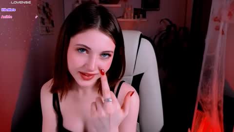 Snapshot of kimmie_shine chatting on October 31, 2025, 7:53 am Your Kimmie follow me online show from October 31, 2025, 7:53 am