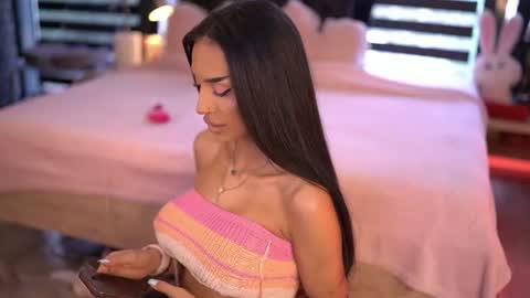 Kim online show from August 8, 2026, 2:41 pm