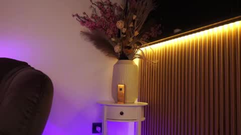 Andreea online show from April 17, 2026, 8:56 pm