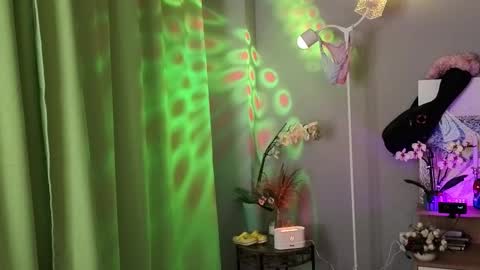 Snapshot of kina_ka chatting on November 8, 2025, 9:31 am kina_ka online show from November 8, 2025, 9:31 am