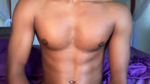 Snapshot of kinda_horny_right_now chatting on July 6, 2026, 9:50 am Isaac online show from July 6, 2026, 9:50 am