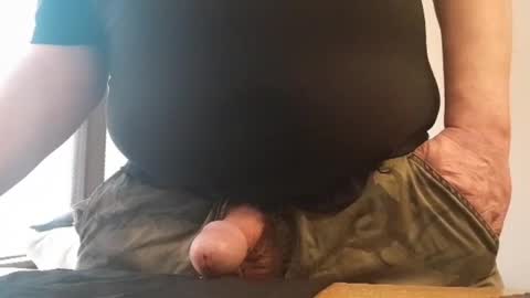 Kindofabear online show from April 16, 2026, 8:42 pm