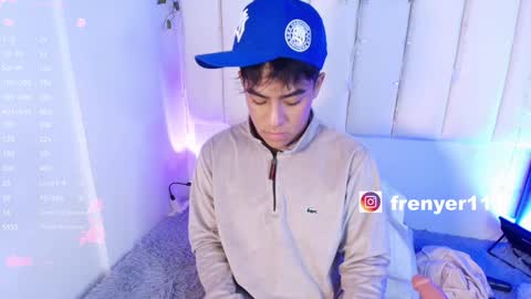 Snapshot of king_azahell chatting on January 12, 2025, 11:47 pm king help me reach 100 likes online show from January 12, 2025, 11:47 pm