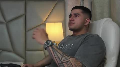 Angel Falconer online show from November 10, 2025, 1:04 am