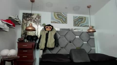 HOT MEN BLACK online show from November 15, 2025, 11:51 am