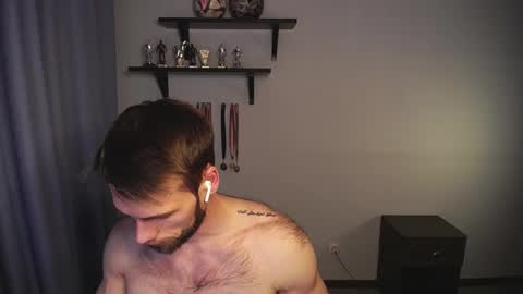 king_pong online show from December 6, 2024, 9:46 pm