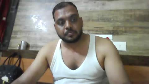 kingalpines1 online show from April 28, 2026, 4:56 pm