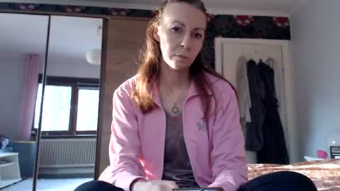 sexysexyhotwetpinkredpussy online show from June 19, 2026, 7:17 pm
