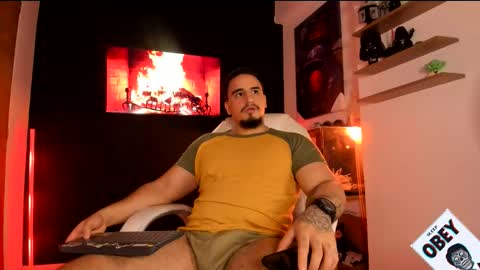 Snapshot of kingbear777 chatting on September 10, 2025, 2:11 am King Bear online show from September 10, 2025, 2:11 am