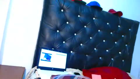 Conejo online show from March 7, 2025, 9:27 pm