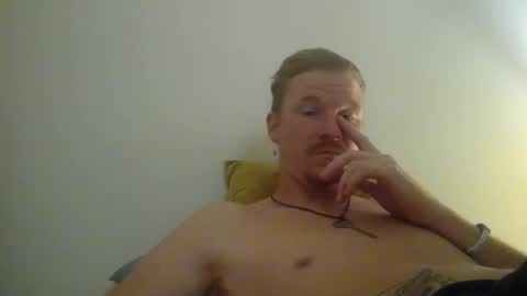 Snapshot of kinglegg chatting on January 3, 2025, 6:55 am Kinglegg online show from January 3, 2025, 6:55 am