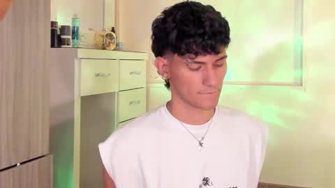  A L E X  online show from February 22, 2025, 4:51 am