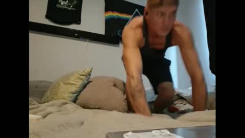 kingrat282130 online show from October 19, 2025, 6:52 pm