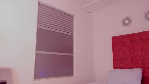 sebastian online show from December 4, 2025, 2:04 pm