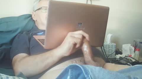 kingtongue10 online show from January 12, 2026, 6:35 pm