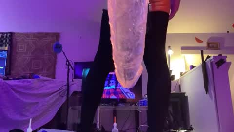 Snapshot of kinksmcgee chatting on March 28, 2026, 8:14 am Nikki online show from March 28, 2026, 8:14 am