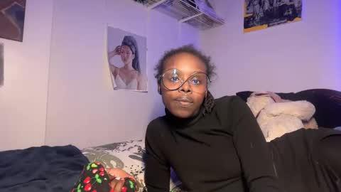Snapshot of kinkycoupleinteracial chatting on November 10, 2025, 4:22 am interracialfacial online show from November 10, 2025, 4:22 am