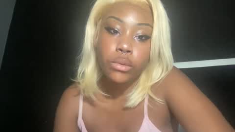 Bunniii online show from February 8, 2025, 6:43 am