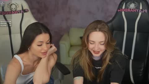 Sweet girls online show from April 16, 2026, 8:09 pm