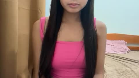 kira_danaya online show from June 3, 2026, 12:41 pm