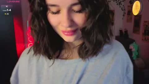 Snapshot of kira_kick chatting on November 12, 2025, 4:40 pm Kira VanKick online show from November 12, 2025, 4:40 pm