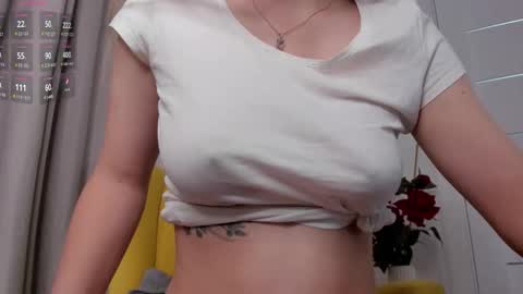 Snapshot of kira_little1 chatting on November 30, 2025, 4:05 am kira_little1 online show from November 30, 2025, 4:05 am